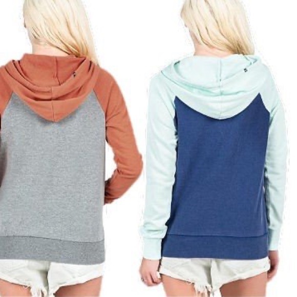🌊Volcom Lived in Color Block Hoodie🌊~small - Picture 9 of 10